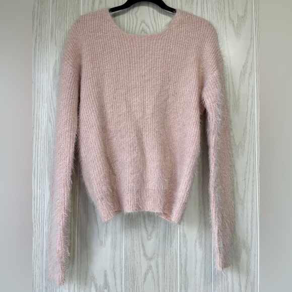 & Merci Sweater Womens Size SMALL Long Sleeve Knotted Back Fuzzy Pullover Pink - Picture 4 of 4